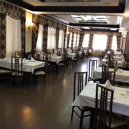 Hotel Onix Roman Dış mekan fotoğraf