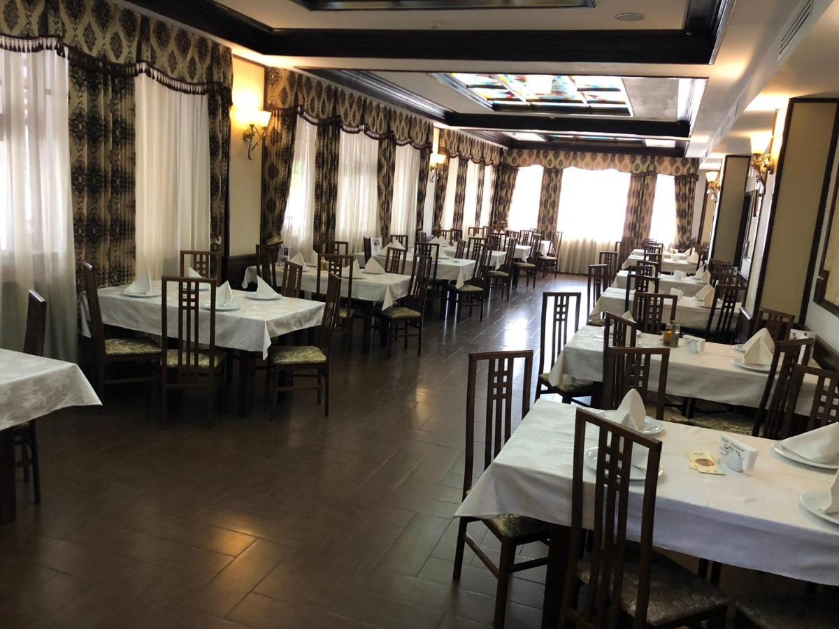 Hotel Onix Roman Dış mekan fotoğraf