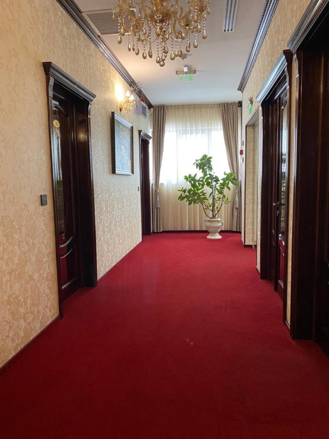 Hotel Onix Roman Dış mekan fotoğraf