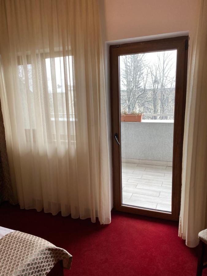 Hotel Onix Roman Dış mekan fotoğraf
