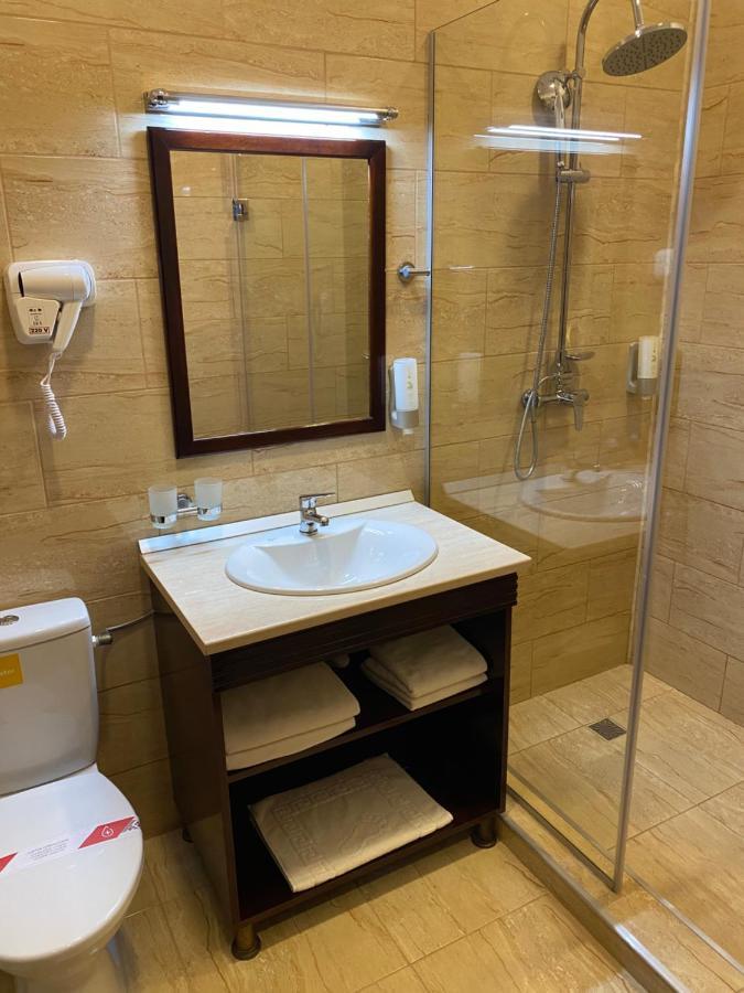 Hotel Onix Roman Dış mekan fotoğraf