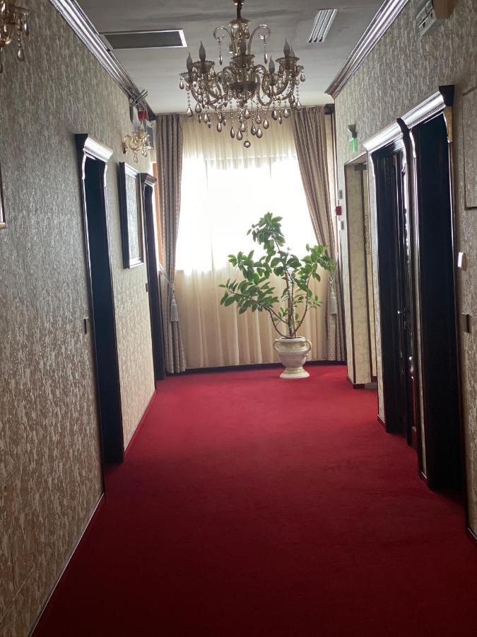 Hotel Onix Roman Dış mekan fotoğraf